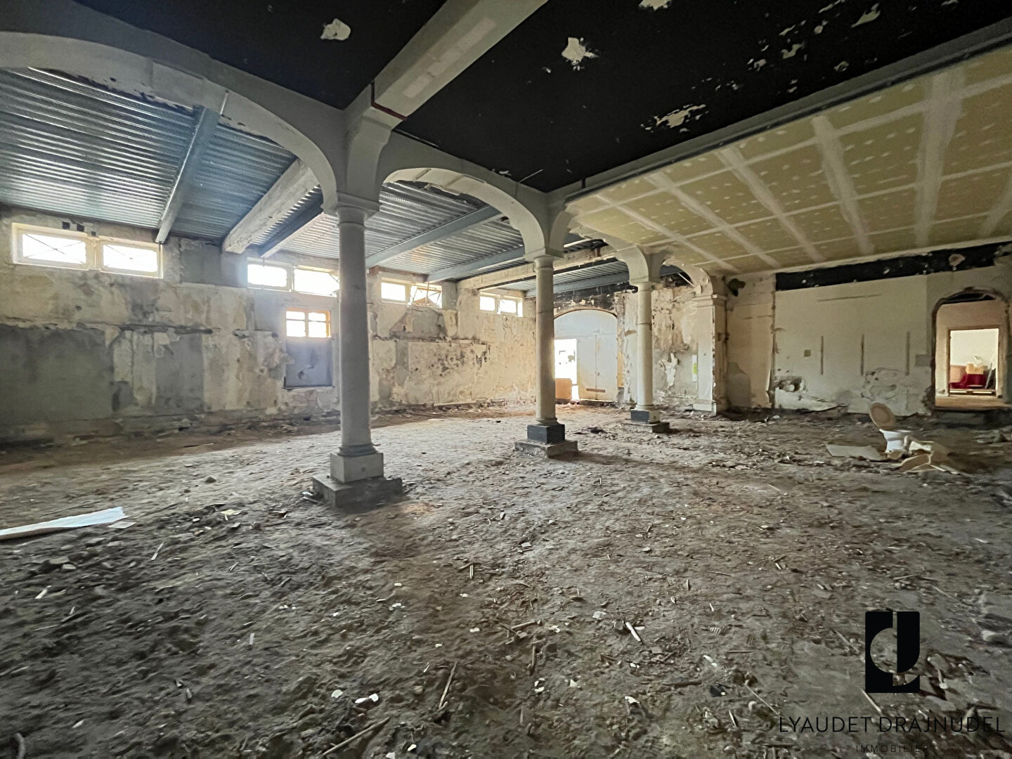 Photo Plateau à aménager - Appartement/Dépôt - Roanne hyper-centre - 180 m2 image 3/3