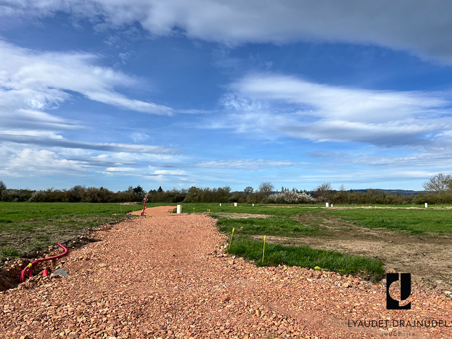 Photo Terrains à bâtir de 1 389 m2 dont 353 m2 constructibles image 4/4