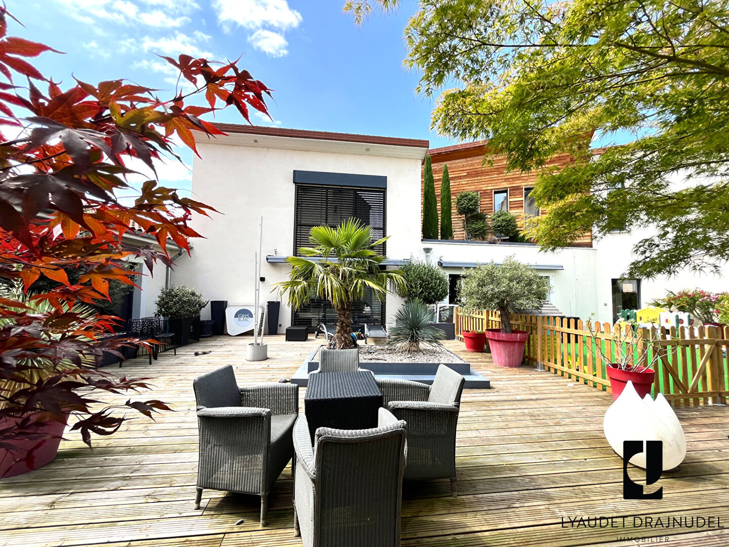 Maison Loft avec terrasse - 323 m2 - Roanne hyper-centre