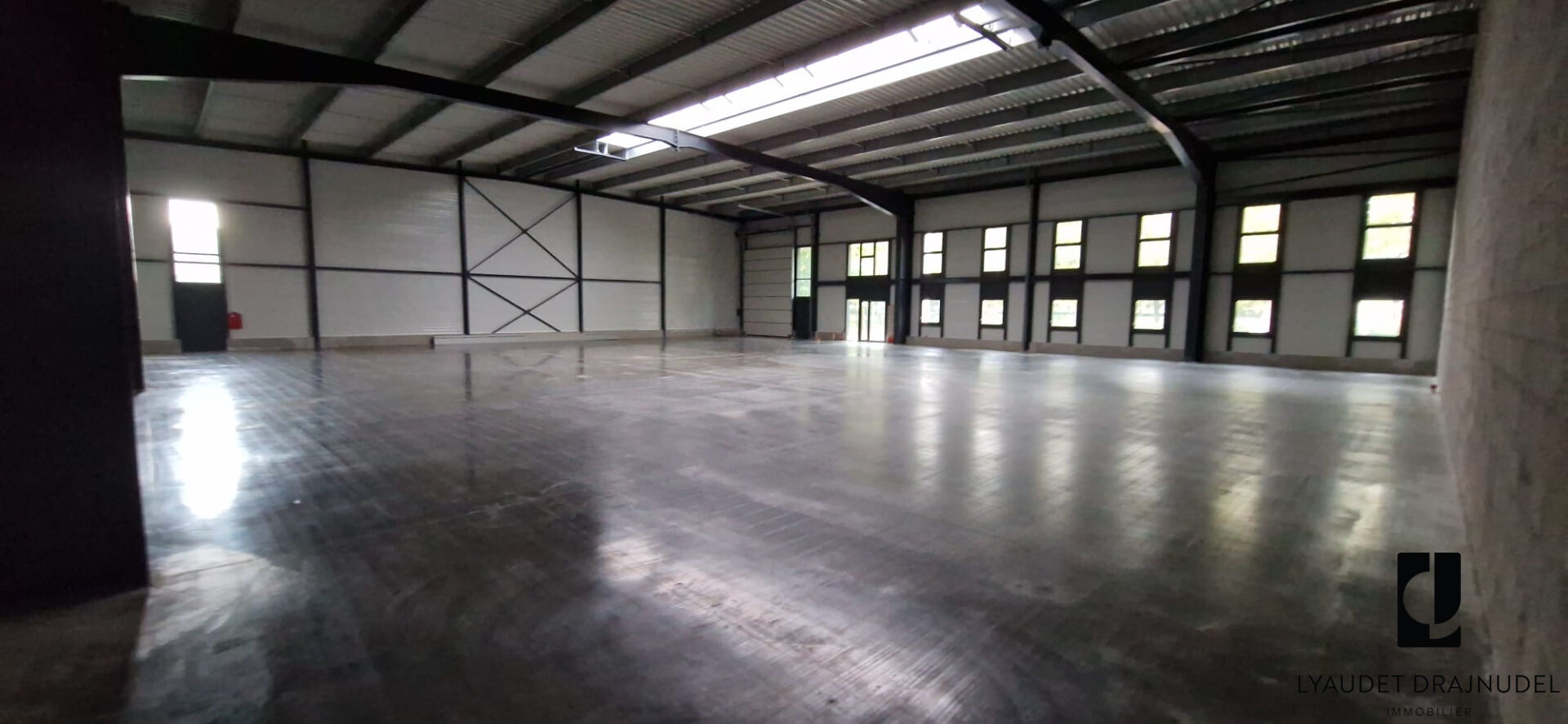 Photo Local d'activité Roanne 763 m2 image 4/6