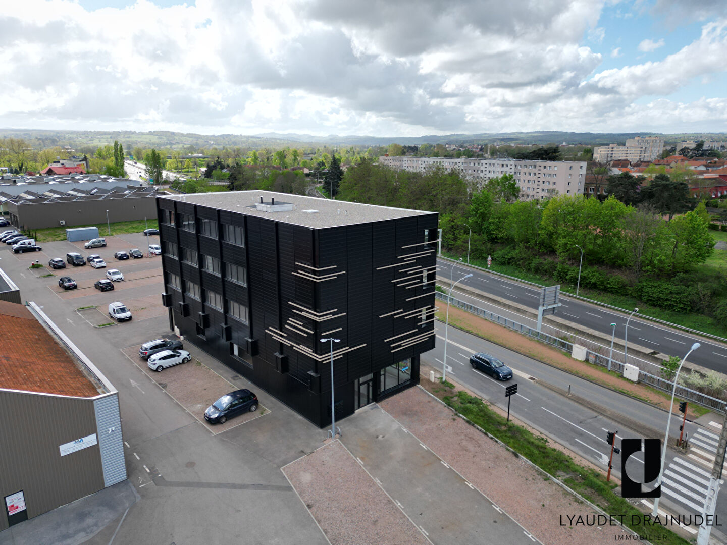 Photo Bureaux Roanne 1 pièce(s) 287 m2 image 2/6