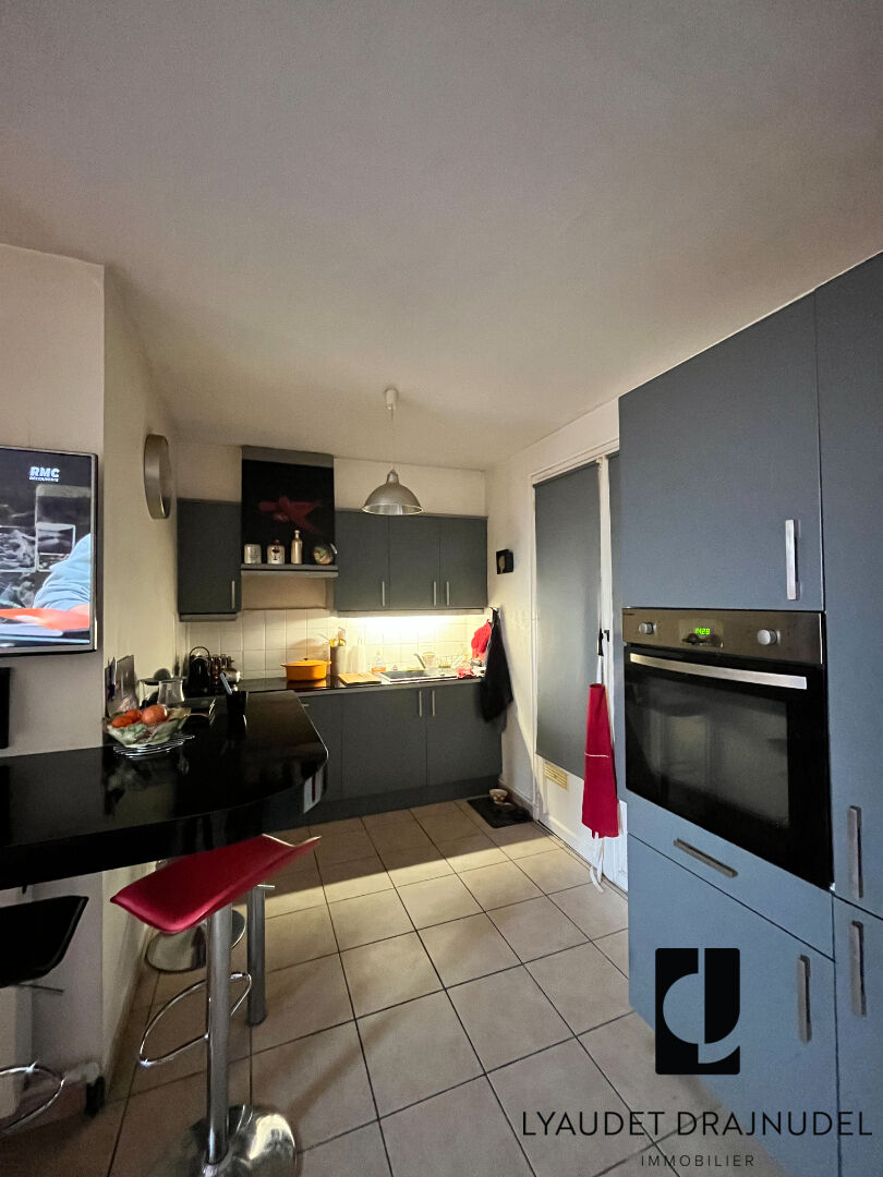 Photo Appartement T2 - 50 m2 avec terrasse de 50 m2 - garage et cave image 2/5