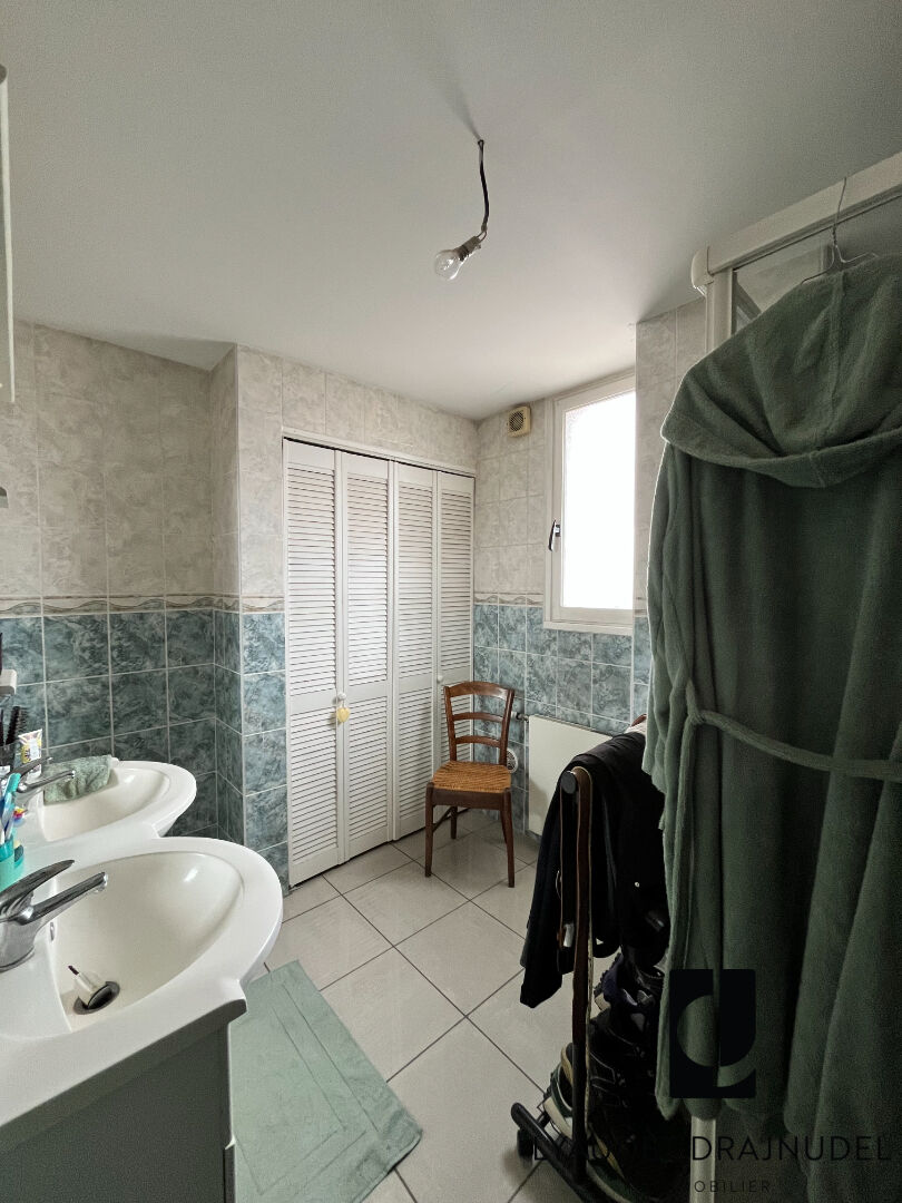 Photo Appartement T2 - 50 m2 avec terrasse de 50 m2 - garage et cave image 5/5