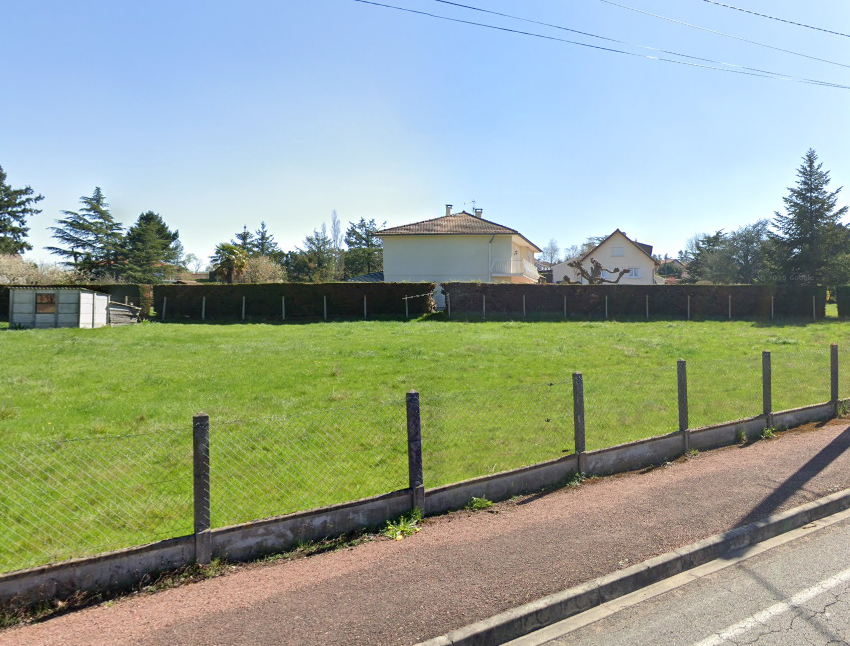 Photo Terrain Villerest - 877 m2 environ image 1/2