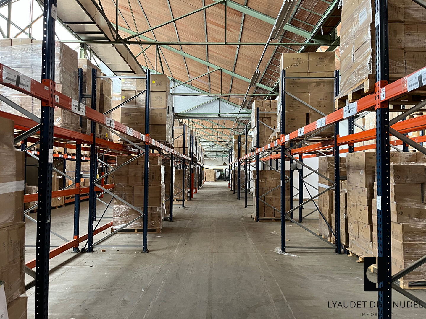 Photo Local d'activité Roanne 10 pièce(s) 10500 m2 image 2/6