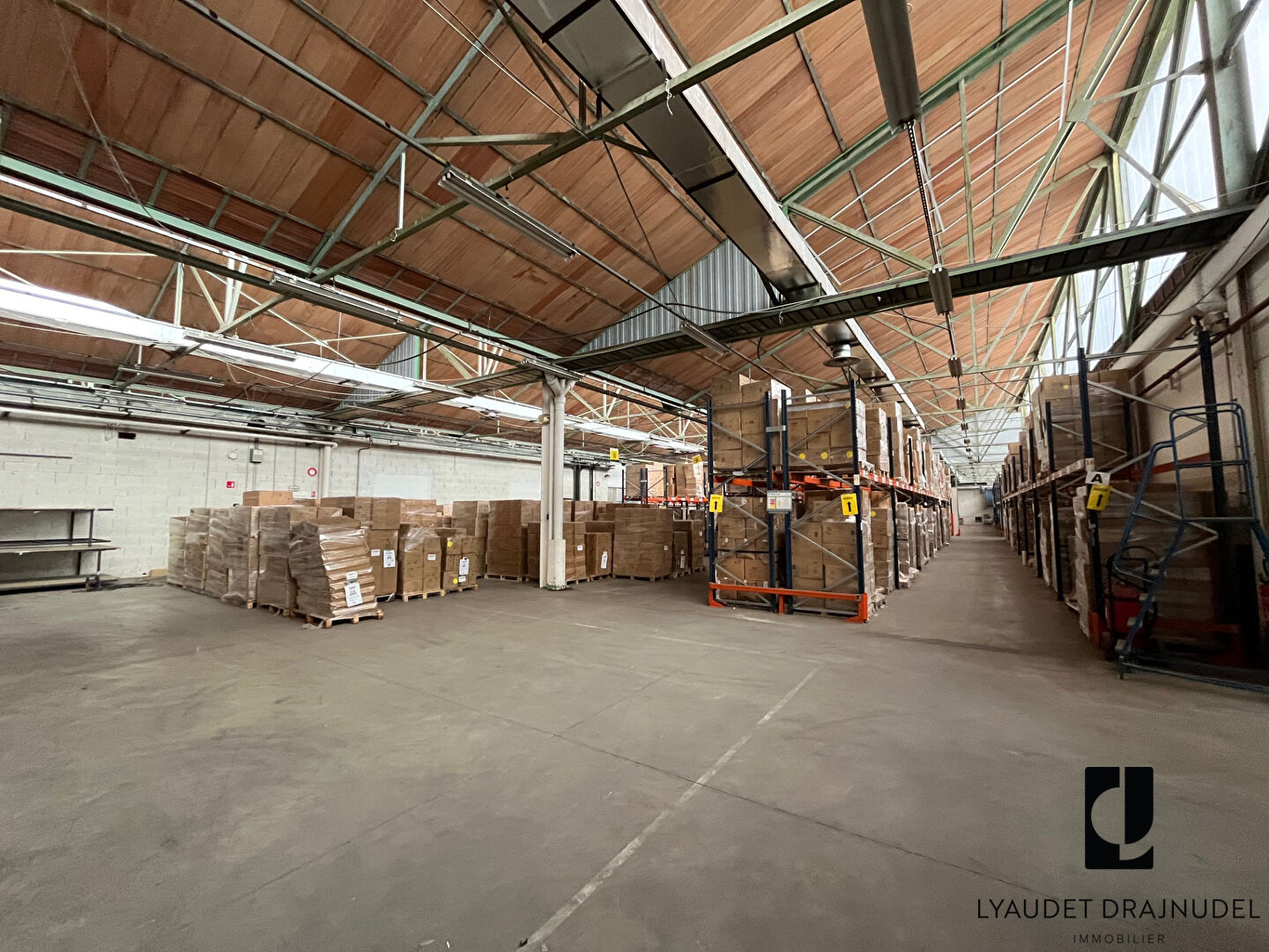 Photo Local d'activité Roanne 10 pièce(s) 10500 m2 image 4/6