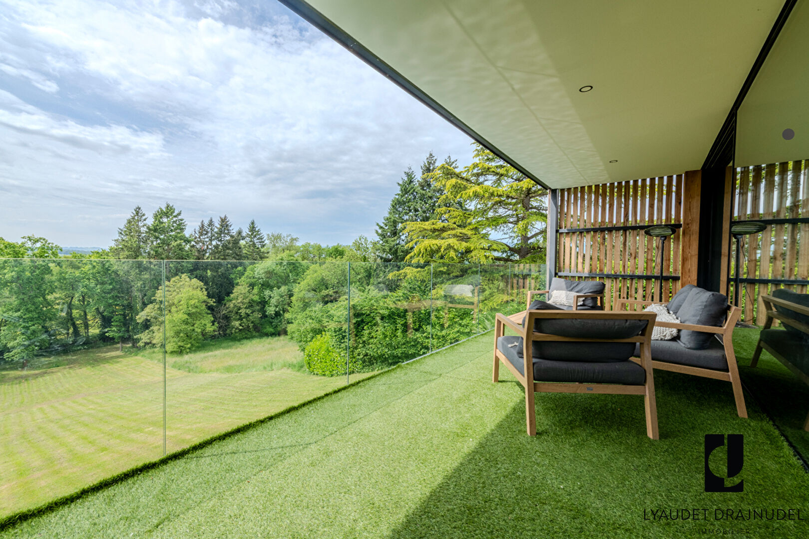 Photo Maison d'architecte avec piscine, domotique et prestations haut de gamme image 2/6