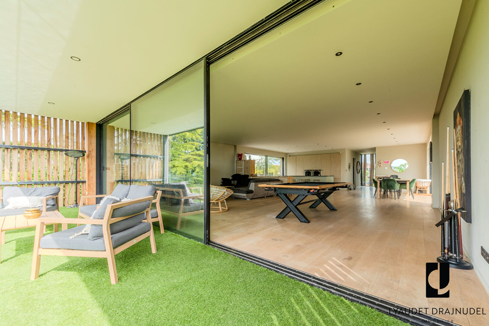 Photo Maison d'architecte avec piscine, domotique et prestations haut de gamme image 4/6