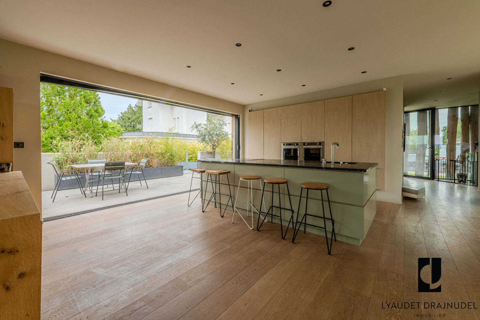 Photo Maison d'architecte avec piscine, domotique et prestations haut de gamme image 5/6