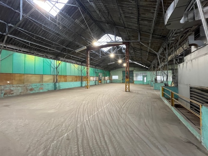 Photo Local de 610m2 à 6.400m2 image 4/6