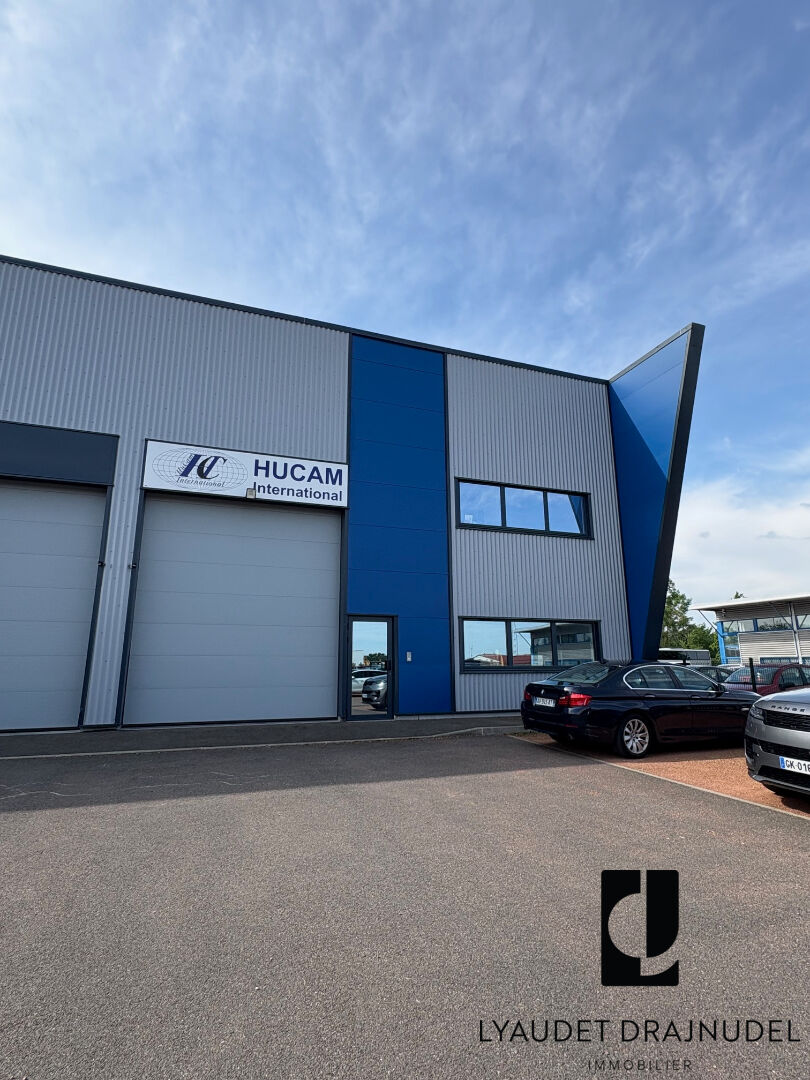 Local d'activité Le Coteau 9 pièce(s) 341 m2