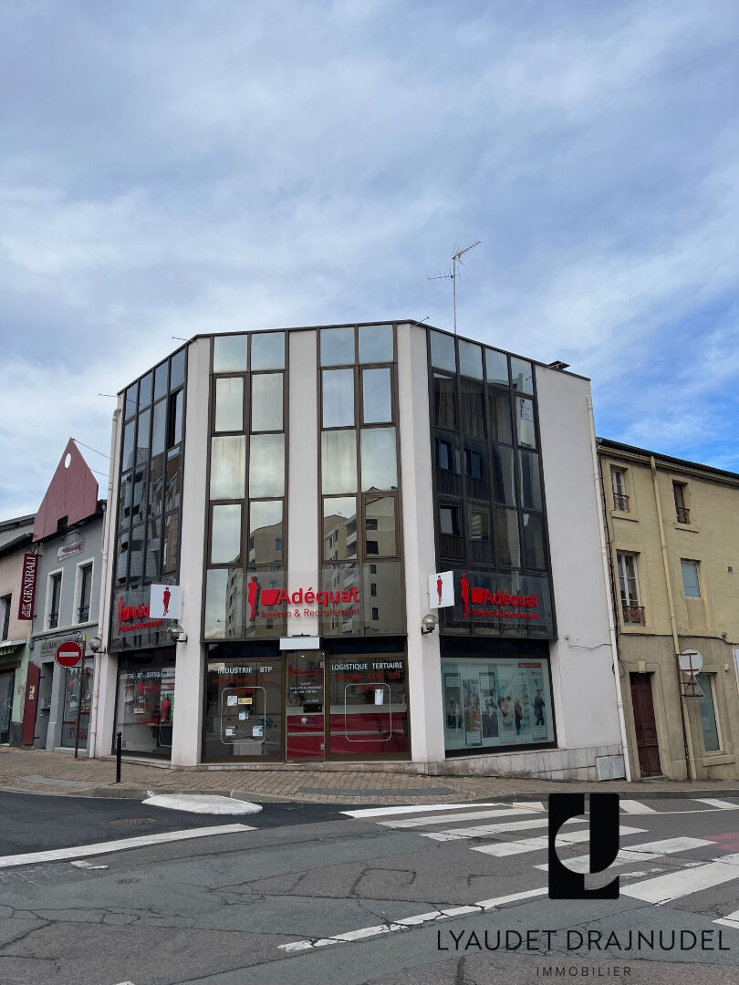Local commercial Roanne 5 pièce(s) 116 m2