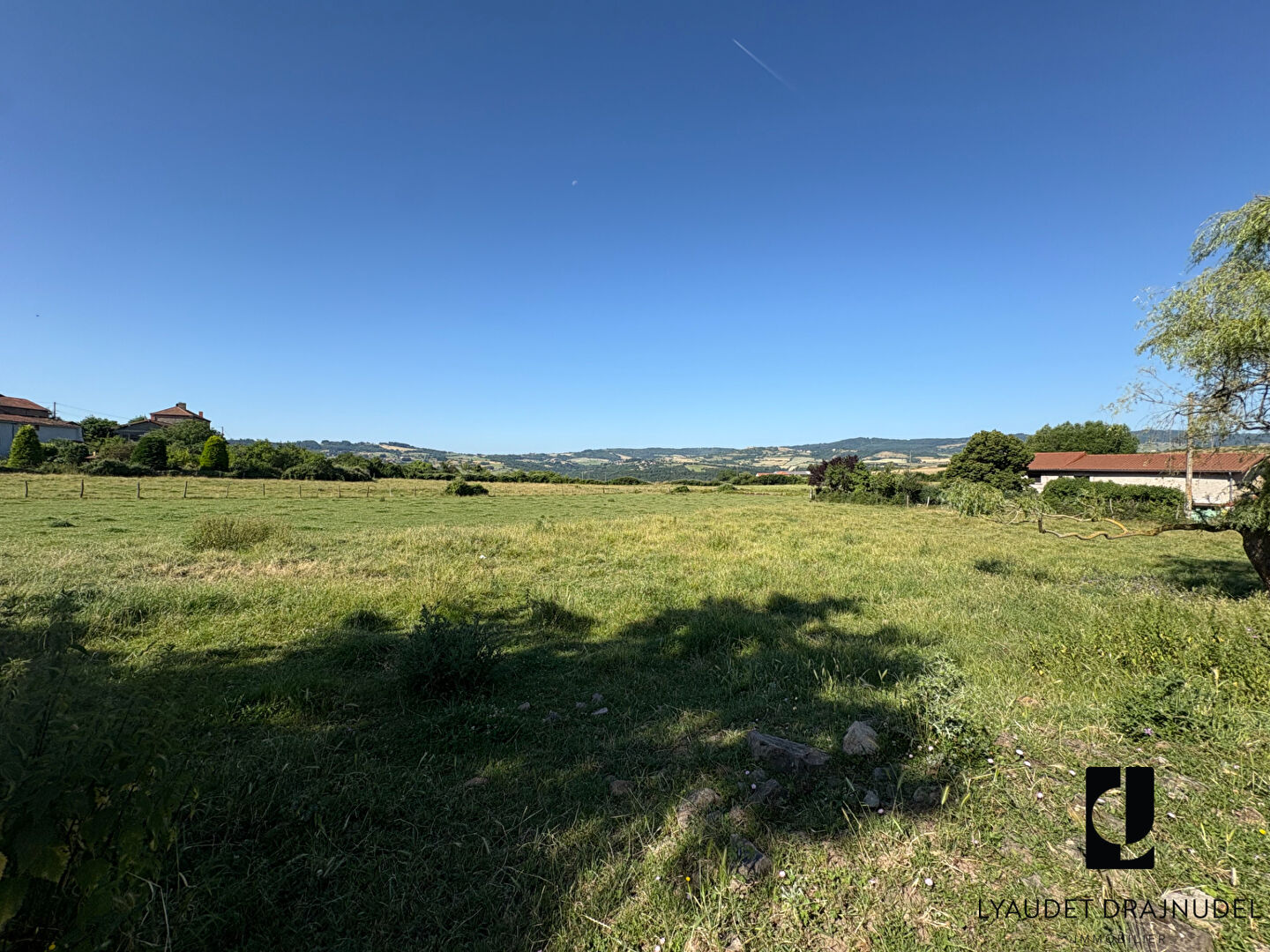 Terrain avec grange à rénover - Saint-Jean-Saint-Maurice-Sur-Loire