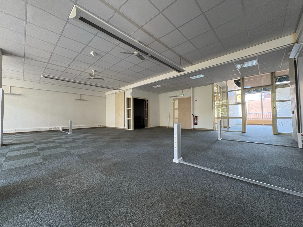 Photo Local commercial Roanne 12 pièce(s) 386 m2 image 4/6