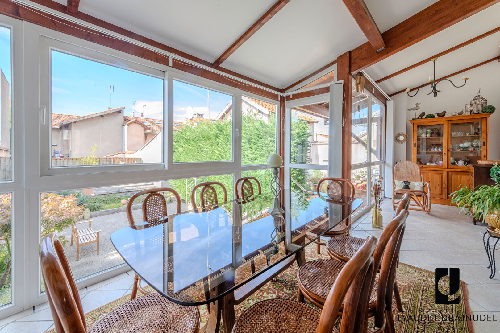 Maison de ville avec terrasse de 80 m2 et garage - Roanne quartier résidentiel