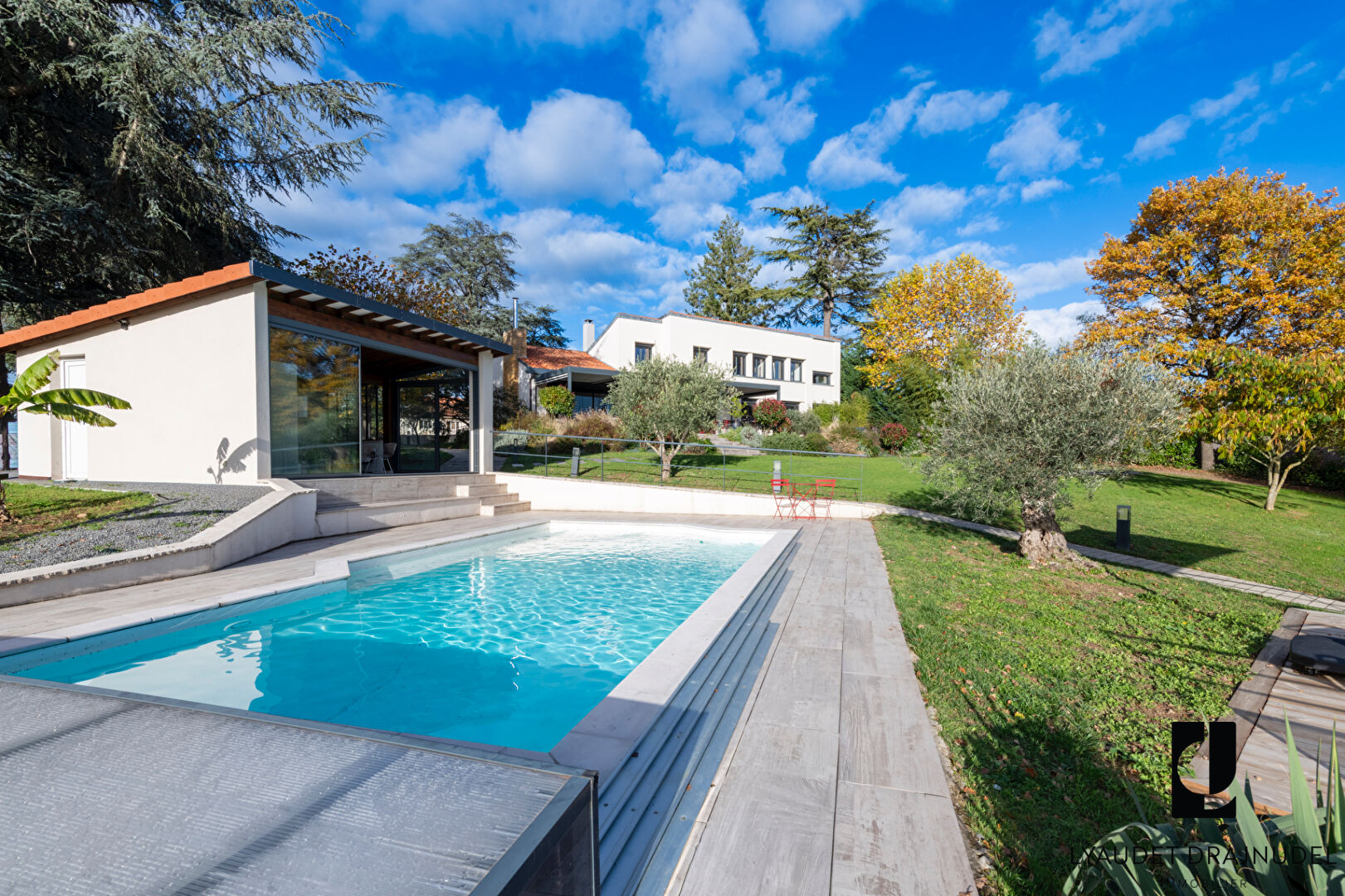 Propriété d'exception avec piscine, pool-house et terrain paysagé - Riorges