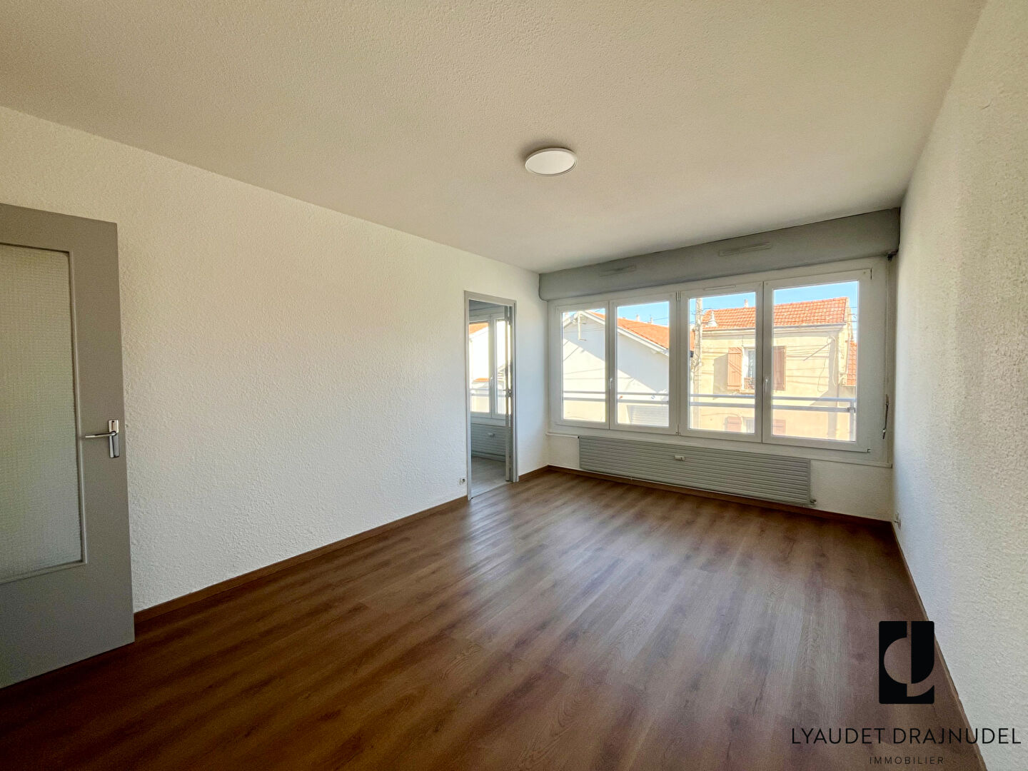 Photo Appartement Riorges 2 pièce(s) 49.23 m2 image 2/5