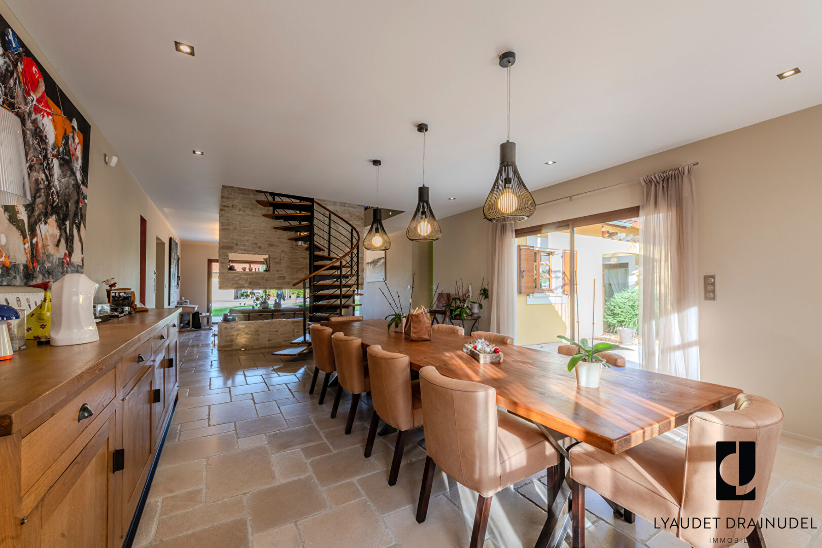 Photo ÉLÉGANTE PROPRIÉTÉ SUR 1 HECTARE AVEC PISCINE, SPA ET DÉPENDANCES - PERREUX image 6/6