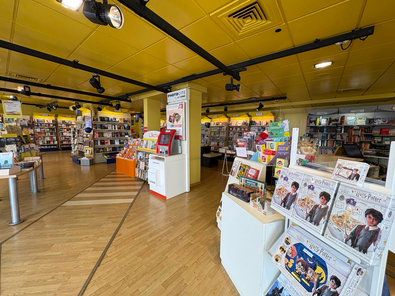 Photo À LOUER  LOCAL COMMERCIAL 118 m²  CENTRE-VILLE DE ROANNE image 3/3