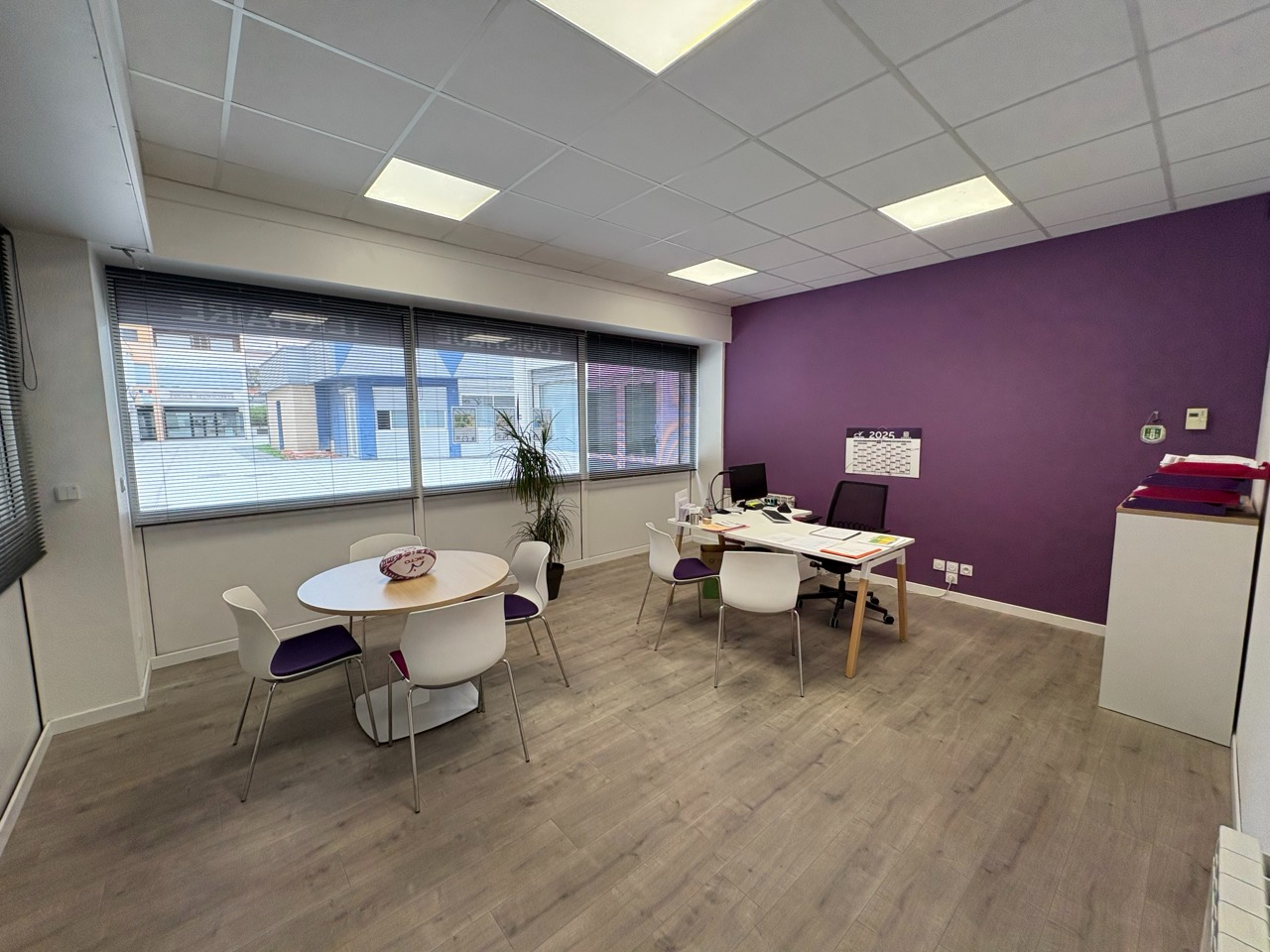 Photo Local commercial 162 m² ? Centre-ville de Roanne, Place de l'Hôtel de Ville image 4/4