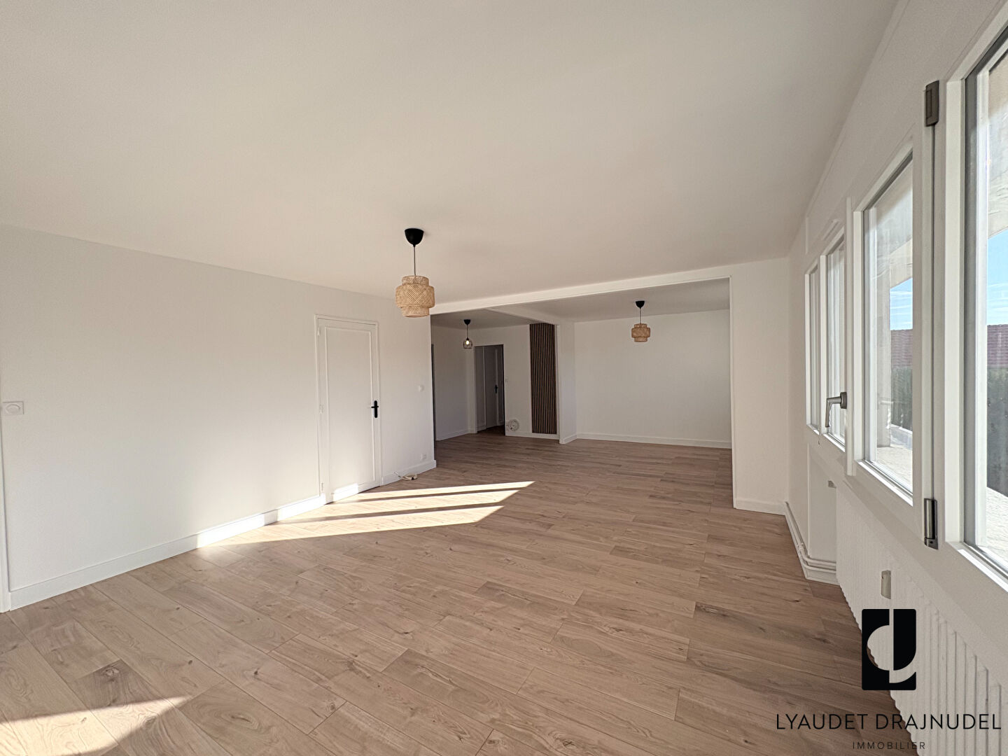 Bel appartement rénové à neuf - Roanne T3 - 92 m2 - Résidence de standing