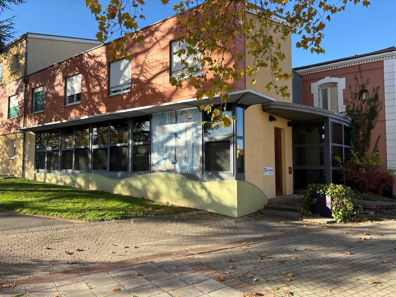 Photo Local commercial Mably 130 m2 image 1/6