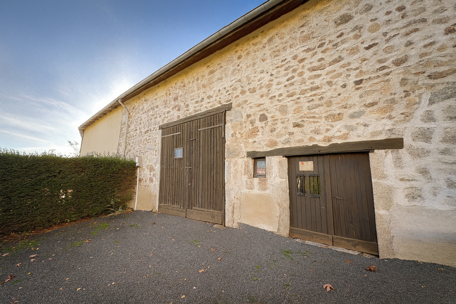 Photo Maison en pierre en parfait état - Un cadre idyllique dans un hameau préservé image 2/6