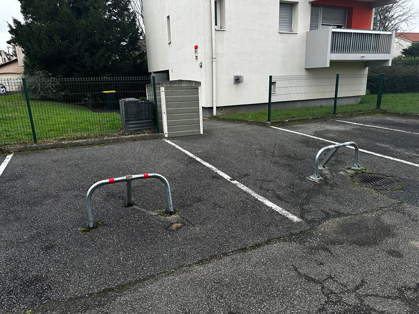 Photo CASE PARKING EXTERIEURE CRAPONNE image 3/3