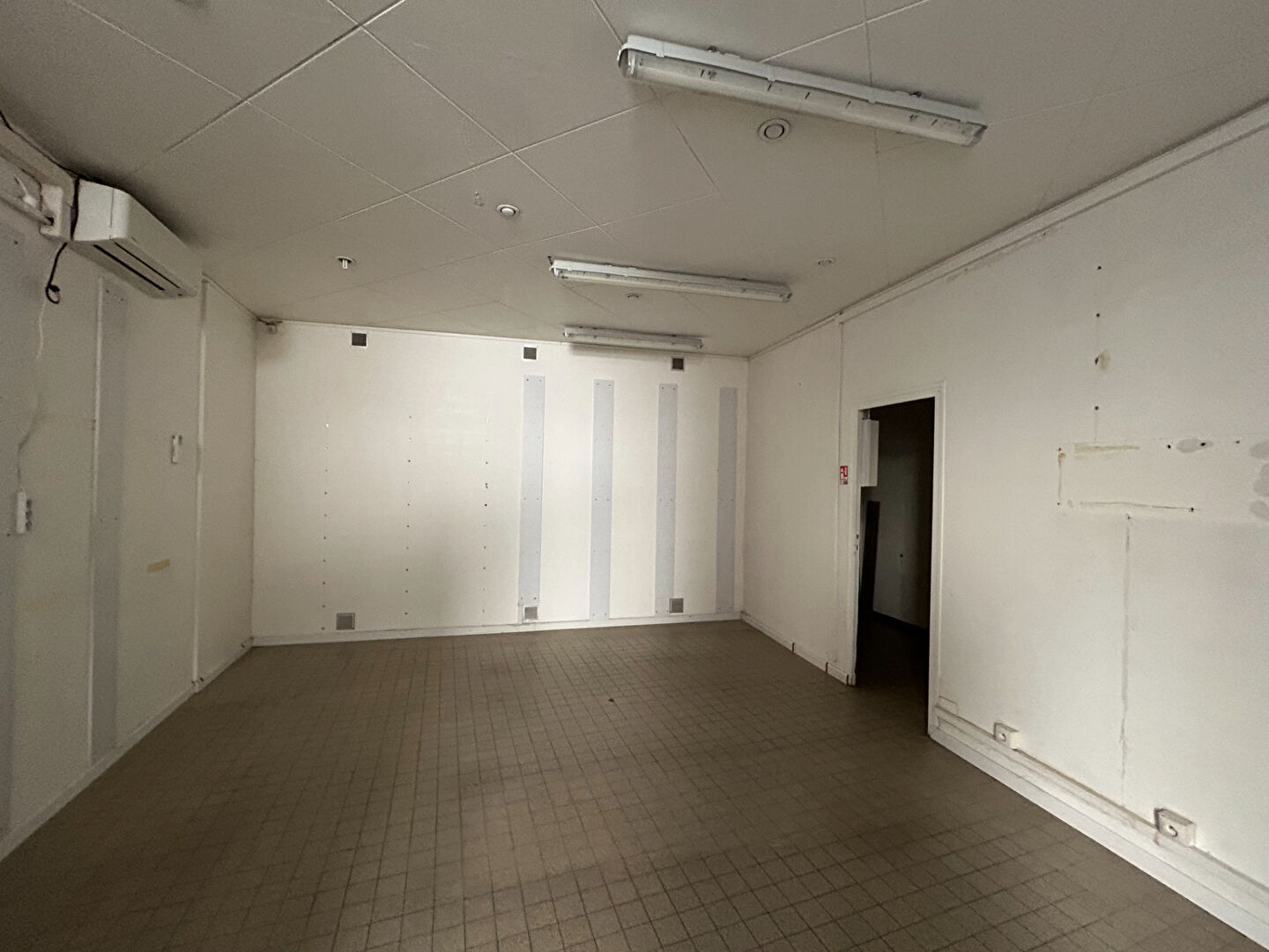 Photo Local commercial  59 m2 image 3/3