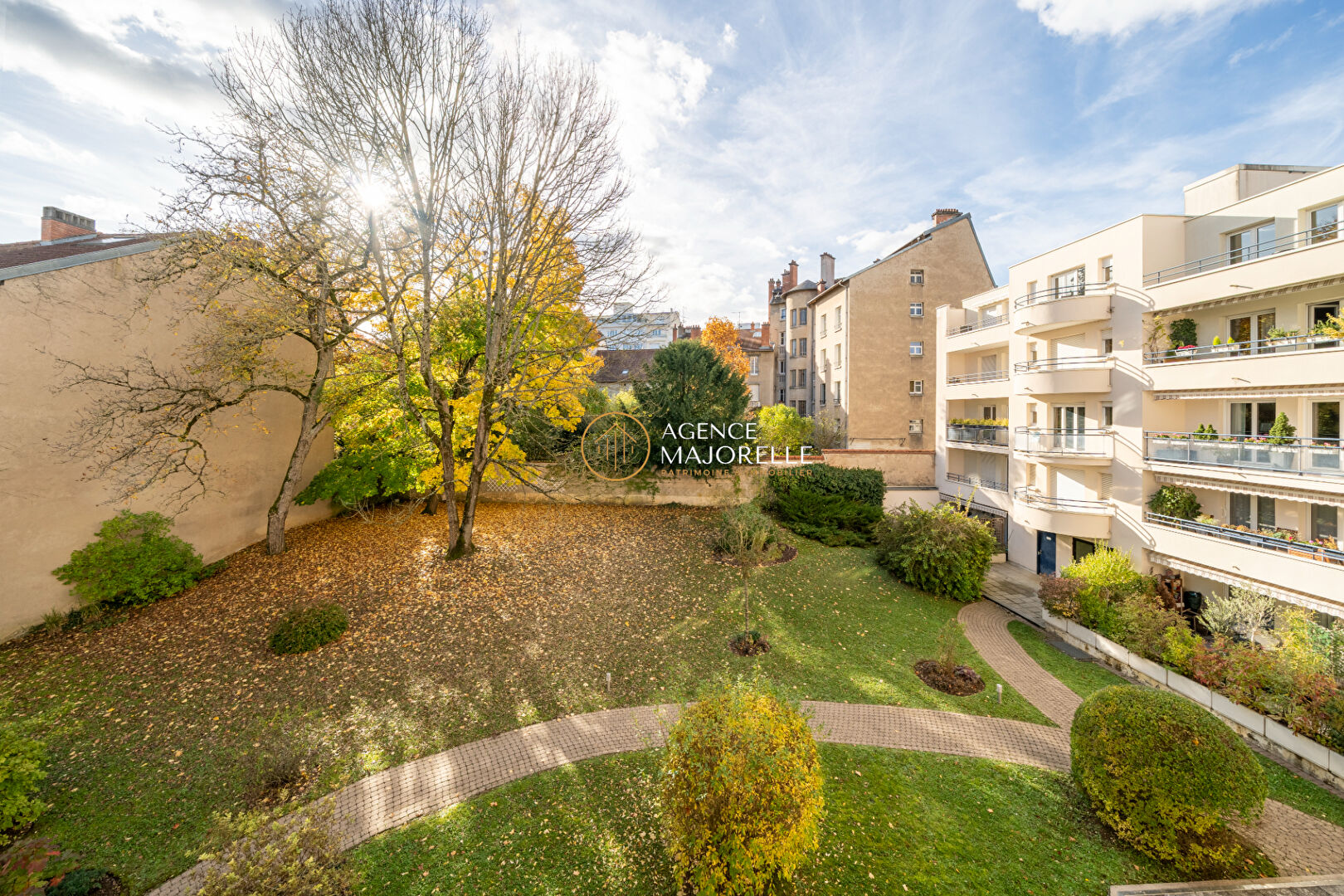 Nancy Gare  Grand appartement 5 pièces 136 m² avec balcons, garage et ascenseur  Résidence Le Saint-Fiacre