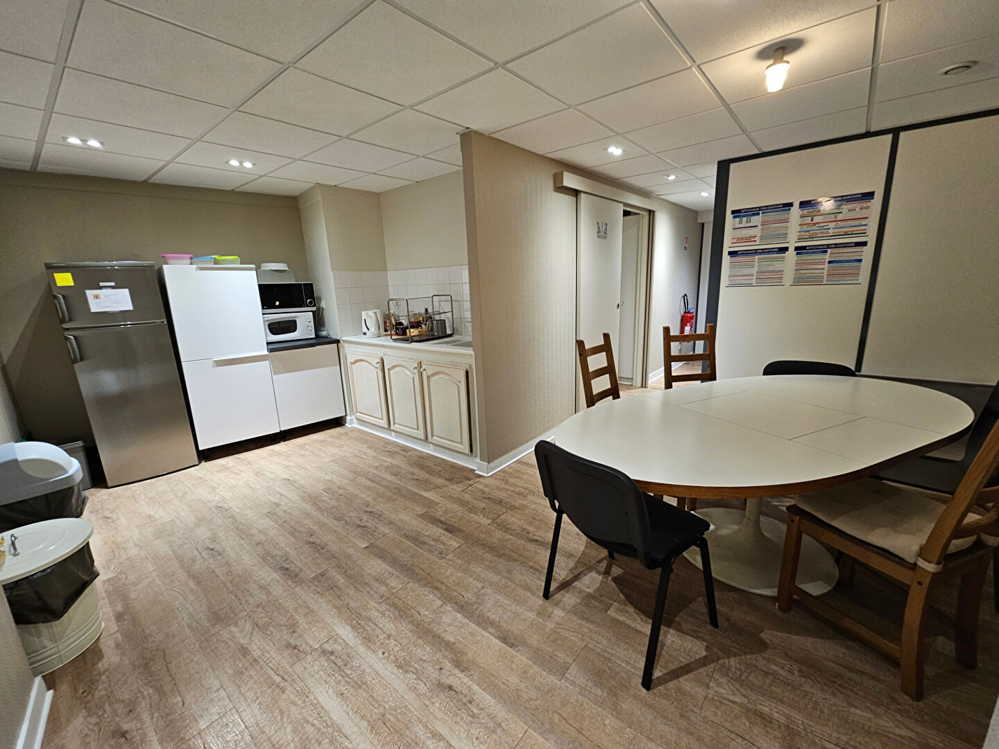 Photo Bureaux rénovés 230 m² Bachut / Monplaisir. image 6/6