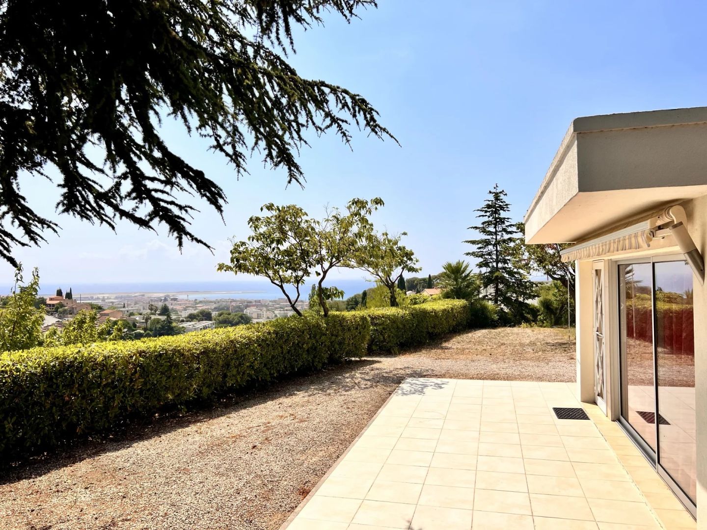 Photo CAGNES SUR MER - VILLA VUE MER GRAND TERRAIN image 4/6