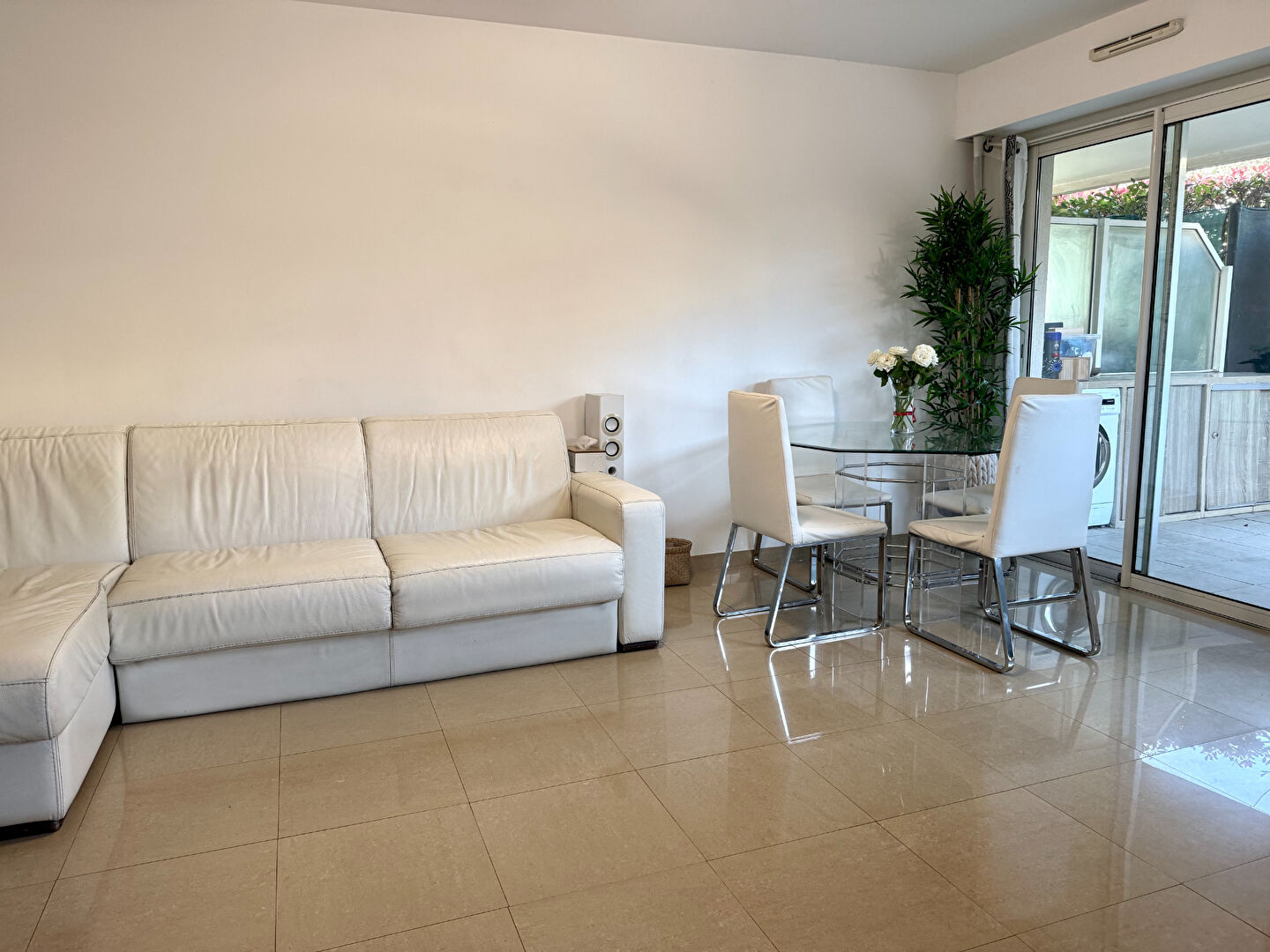 Photo SAINT LAURENT DU VAR - TZANCK 2/3 PIECES RDJ RESIDENCE RECENTE image 2/6