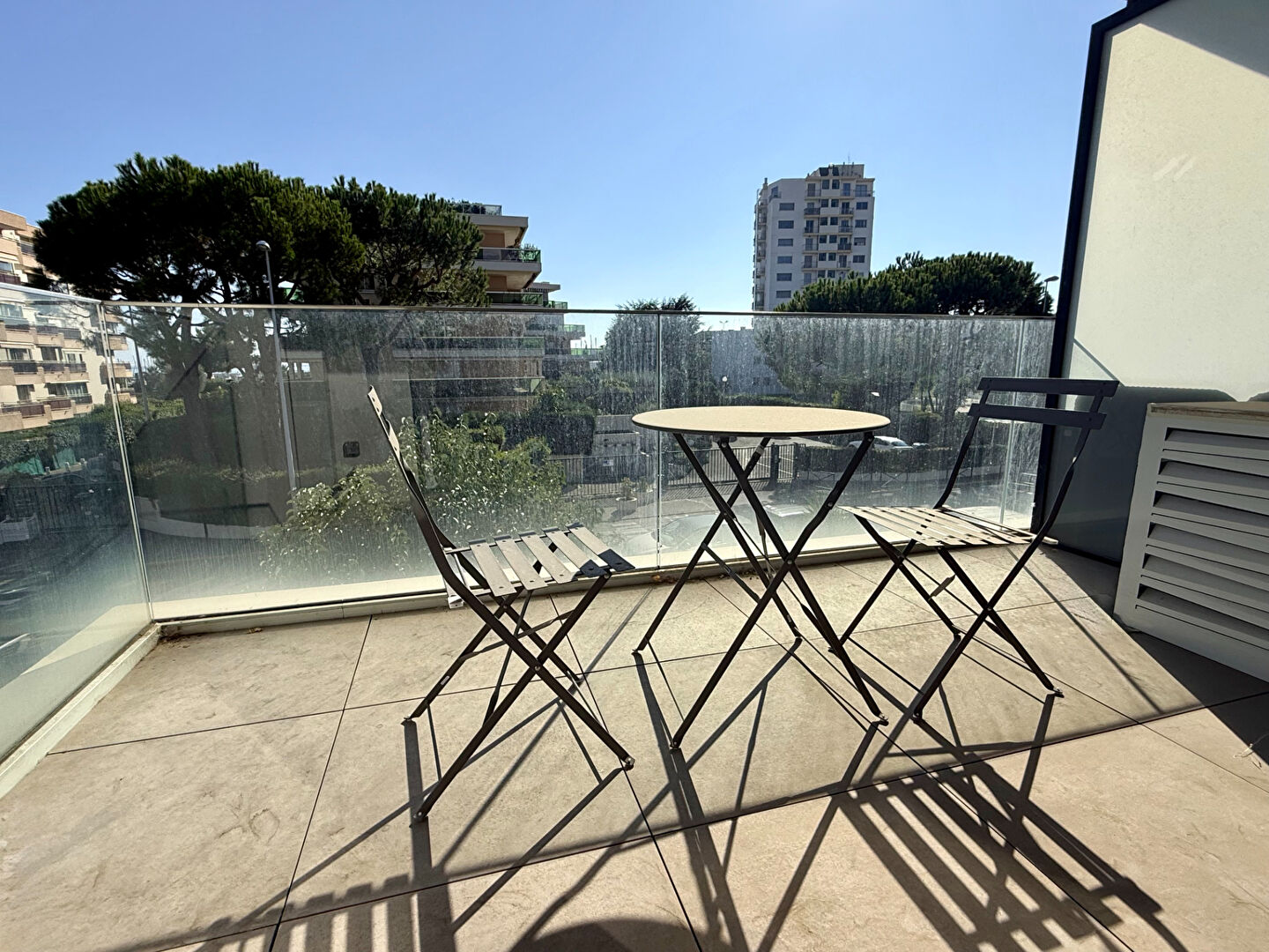 Photo SAINT LAURENT DU VAR VESPINS - STUDIO - TERRASSE image 3/6
