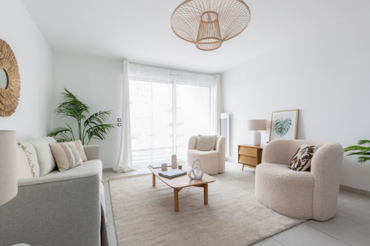 Photo RARE ! TOIT TERRASSE 60M² JACUZZI  DANS RESIDENCE STANDING  A 300M DE LA MER ! APPARTEMENT T3 DE 82M2  + TERRASSE image 2/5