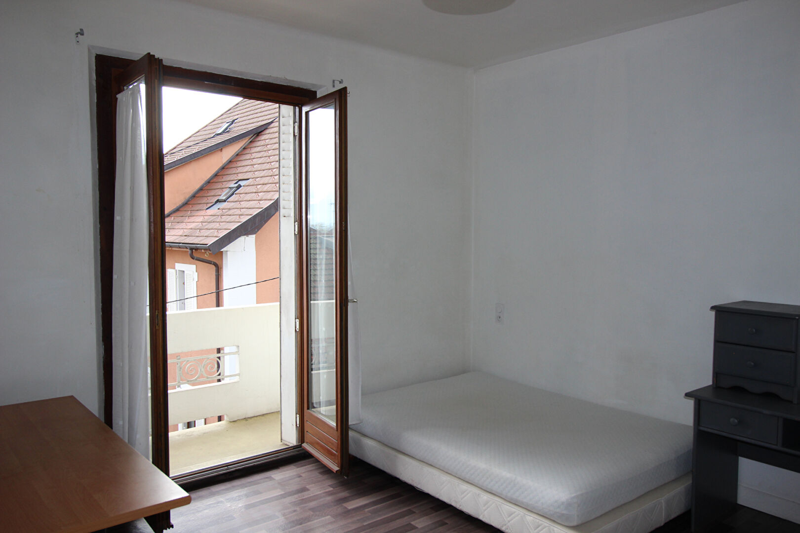 Photo A LOUER  Studio  32 m² La Roche sur Foron image 2/3