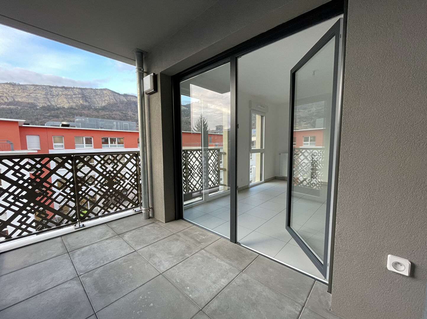 Photo BONNEVILLE - Appartement T3 - 62 m2 image 2/6