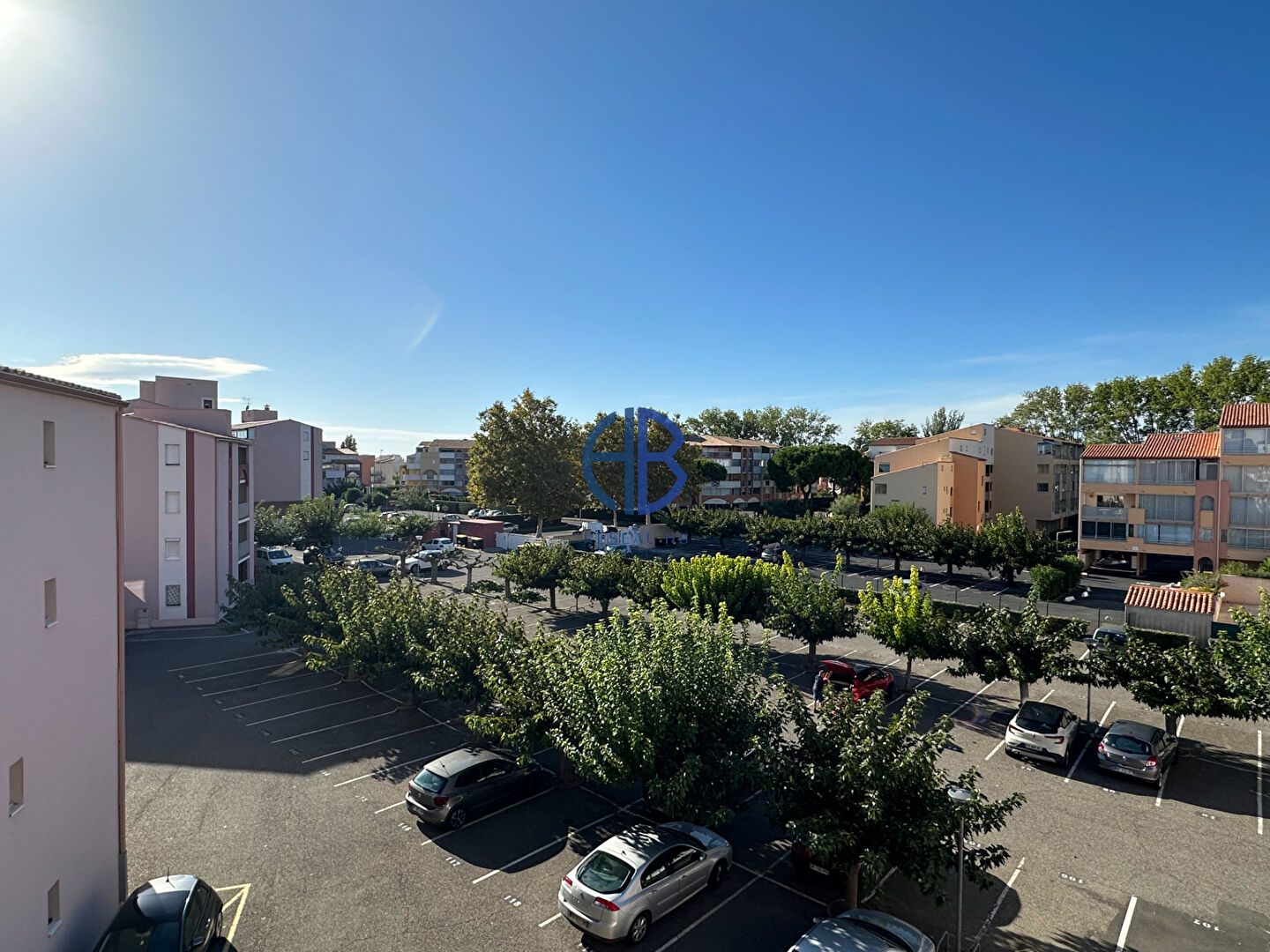 Photo T2 avec parking et piscine devant la plage - Secteur Richelieu image 2/6