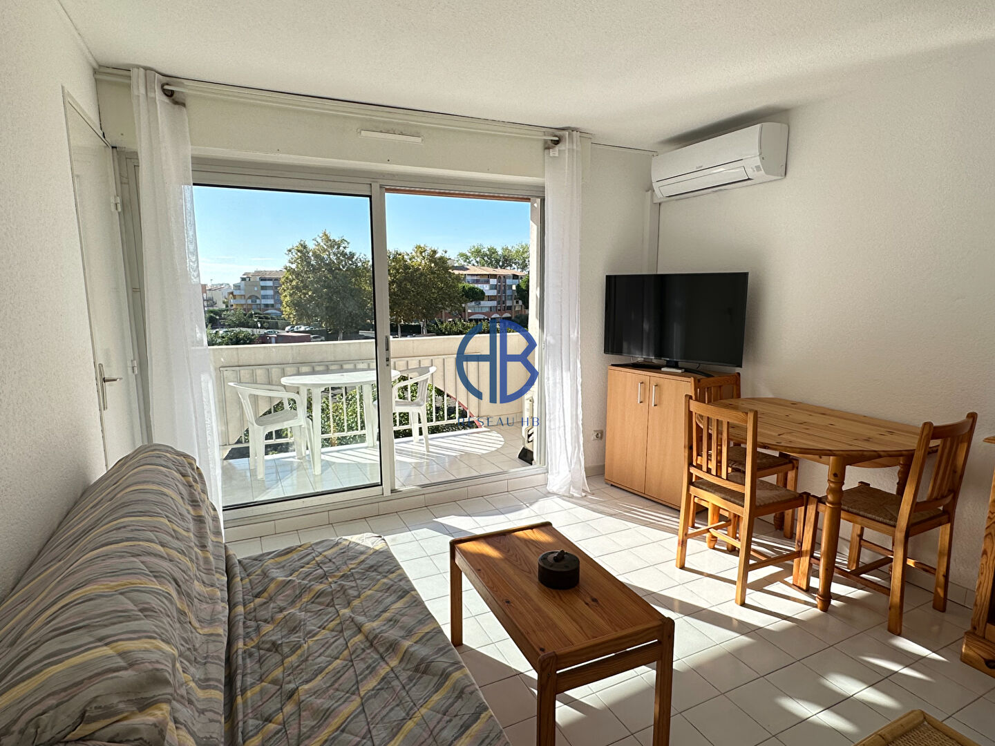 Photo T2 avec parking et piscine devant la plage - Secteur Richelieu image 3/6