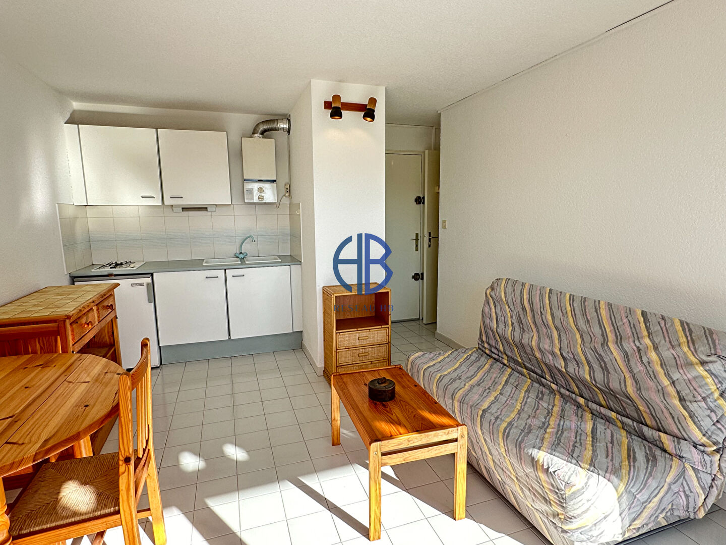 Photo T2 avec parking et piscine devant la plage - Secteur Richelieu image 4/6