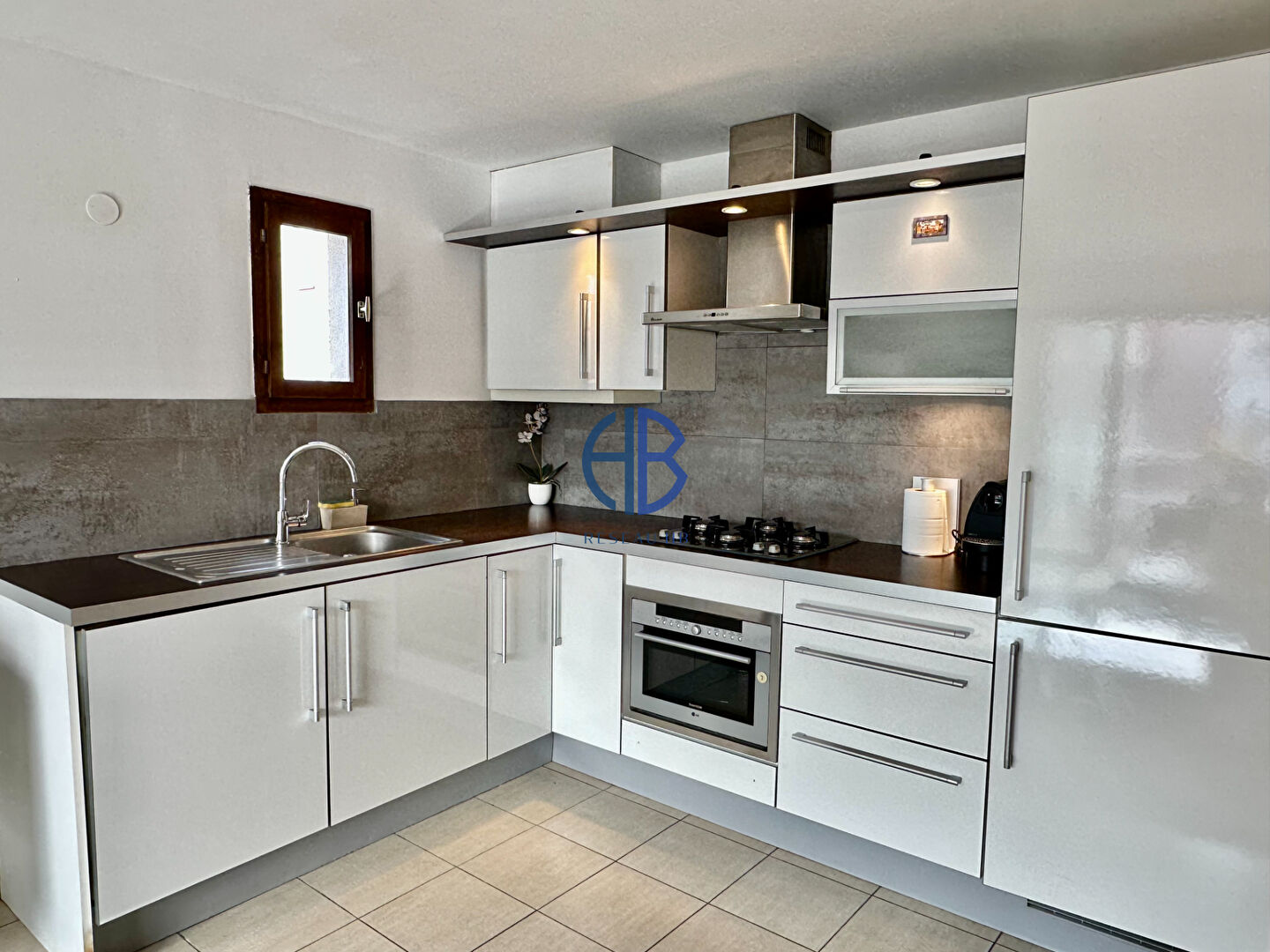 Photo Spacieux T3 avec vue parking et piscine - Secteur Richelieu image 5/6