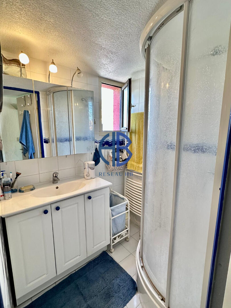 Photo Spacieux 4 pièces avec parking et piscine - Secteur Richelieu image 6/6