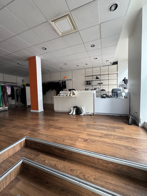 Photo LOCAL COMMERCIAL 280m2/ 15.000EUR image 3/6