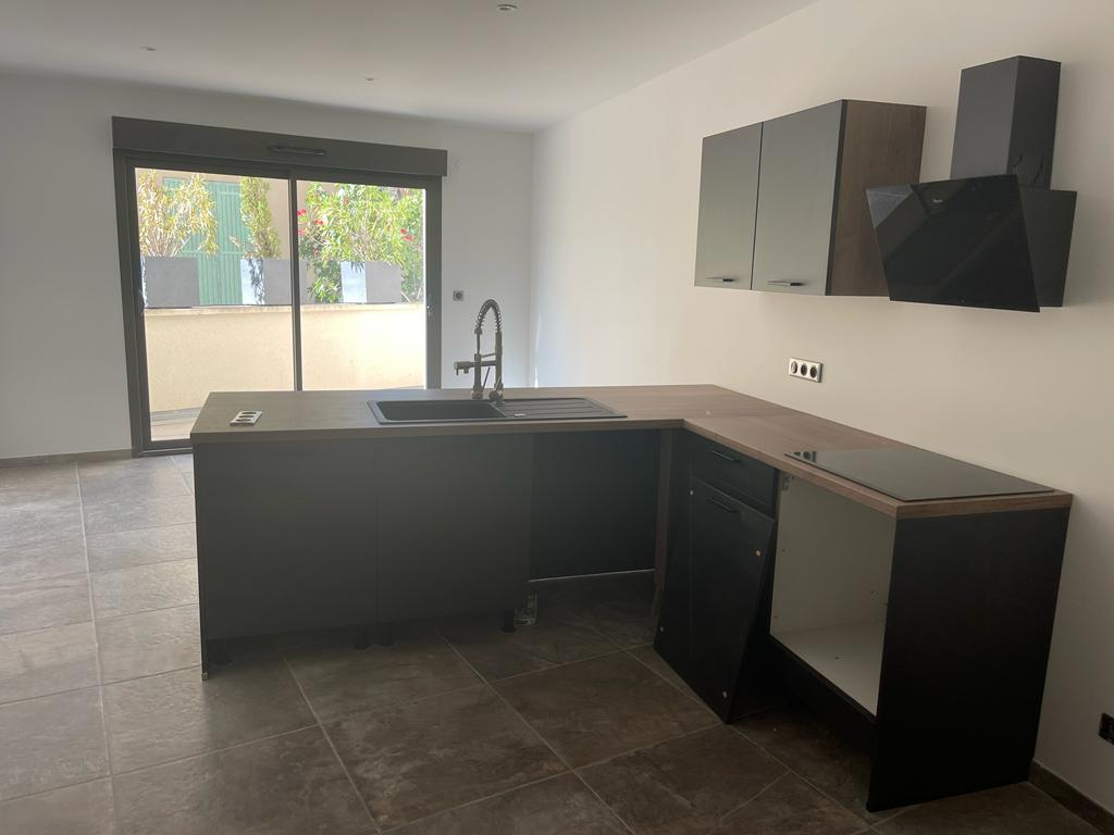 Photo Appartement contemporain en rez de chaussée avec terrasse image 2/6