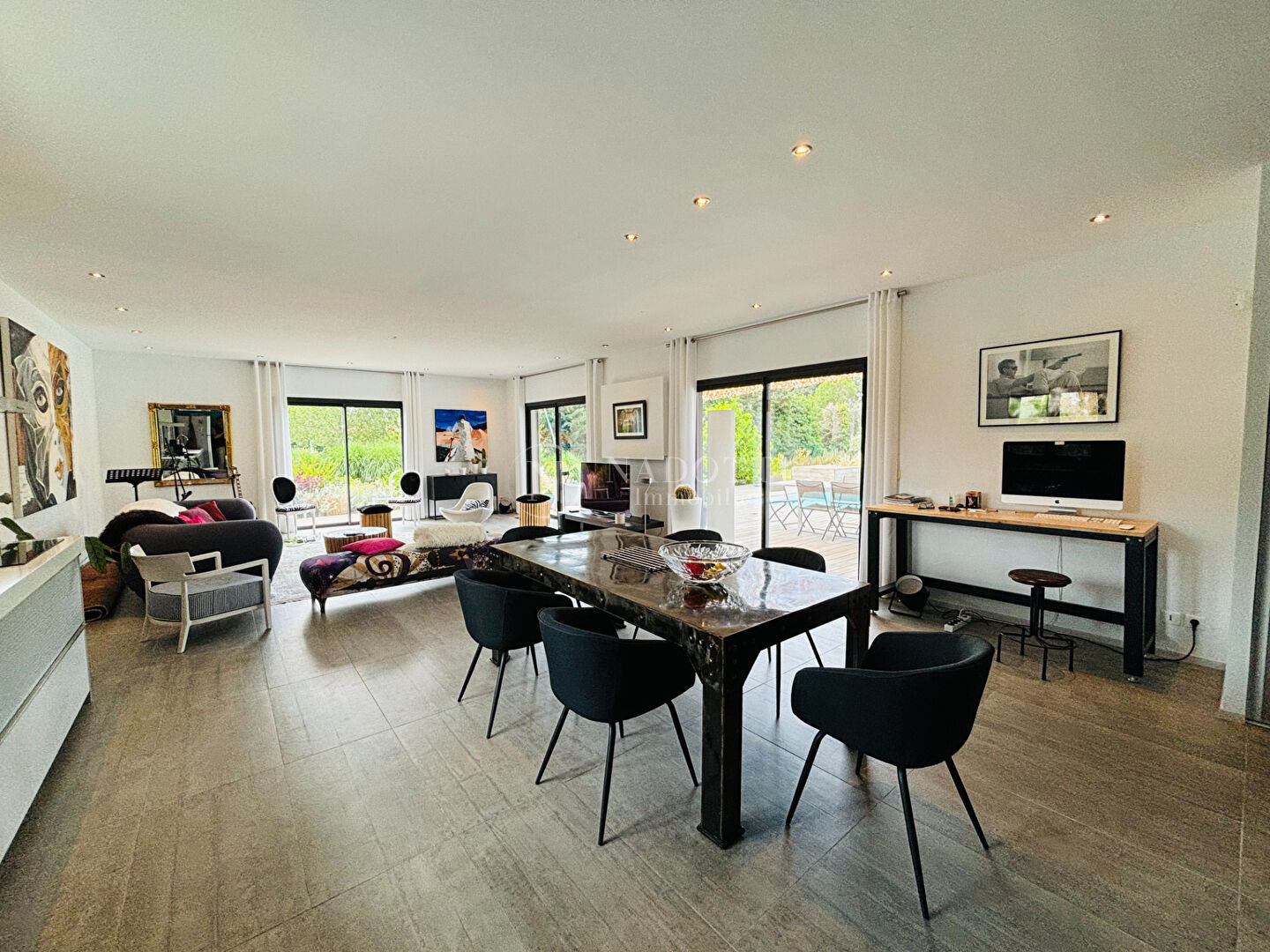 Photo Bien d'exception au pied du Luberon image 3/6