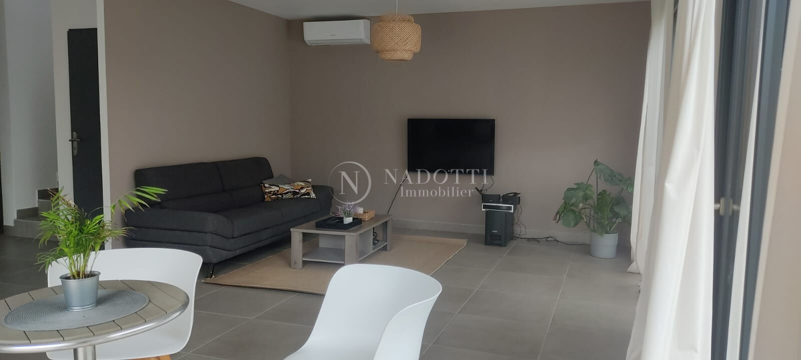 Photo MAISON  MODERNE  PERNES LES FONTAINES image 3/6