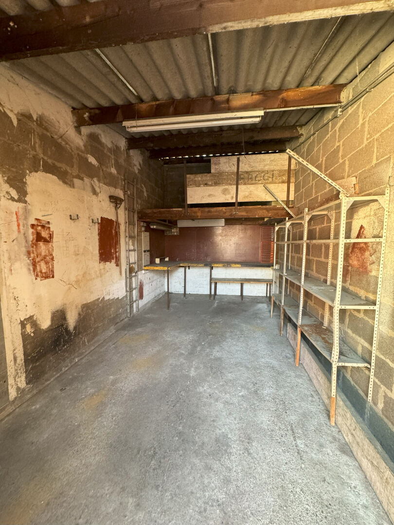 BOX / PARKING A LOUER / VILLEURBANNE