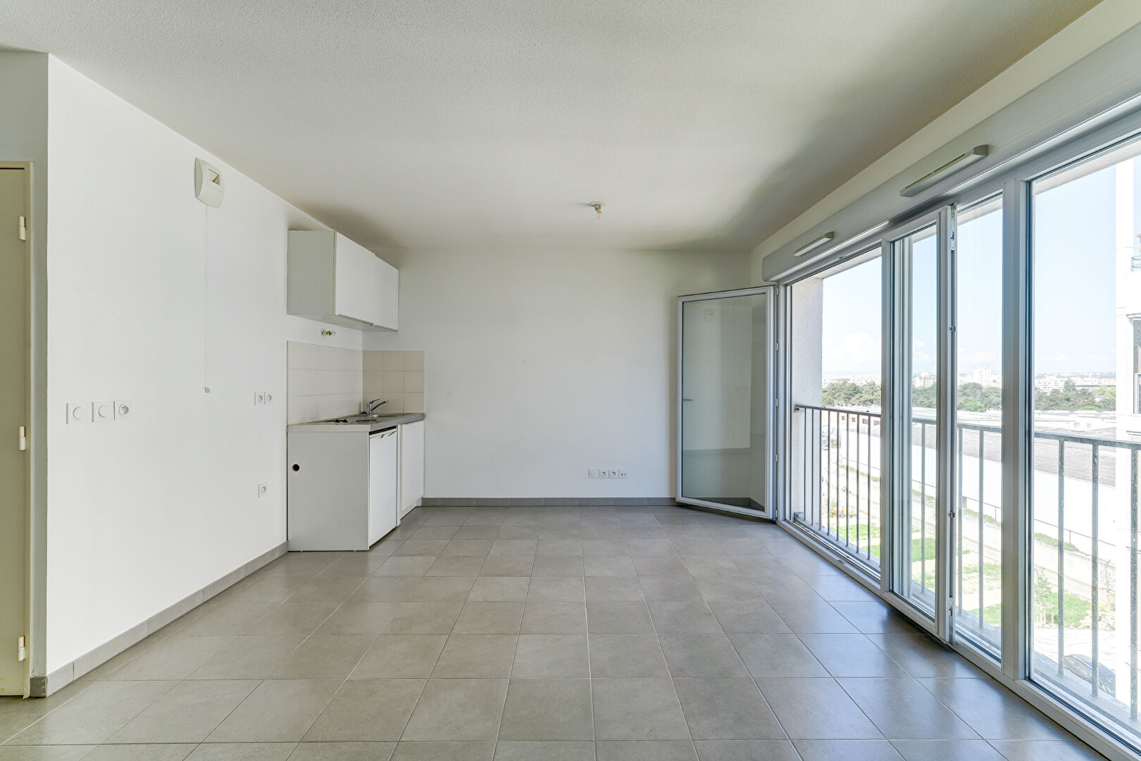 Grand studio - Balcon - Villeurbanne