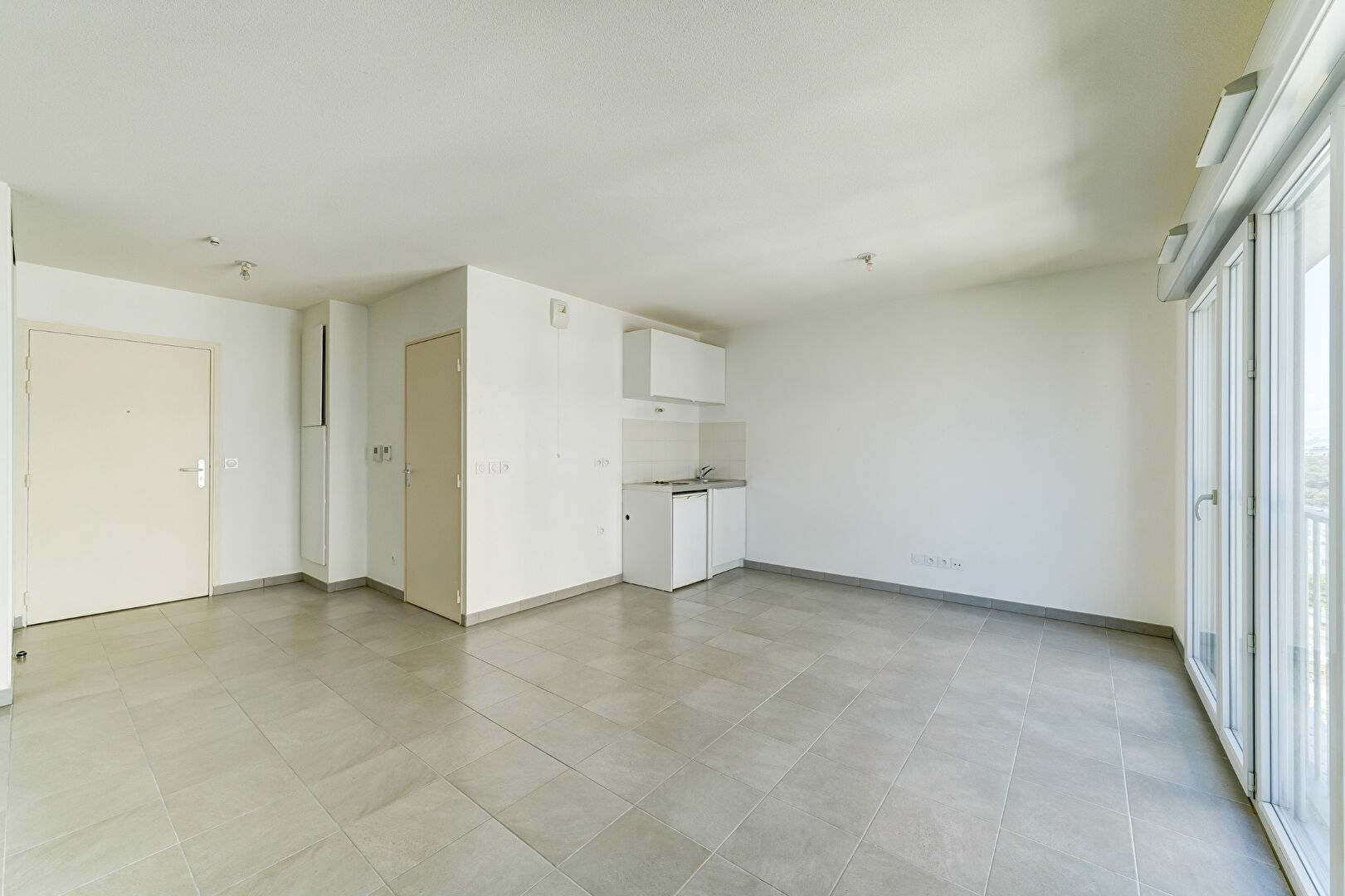 Photo Grand studio - Balcon - Villeurbanne image 5/6