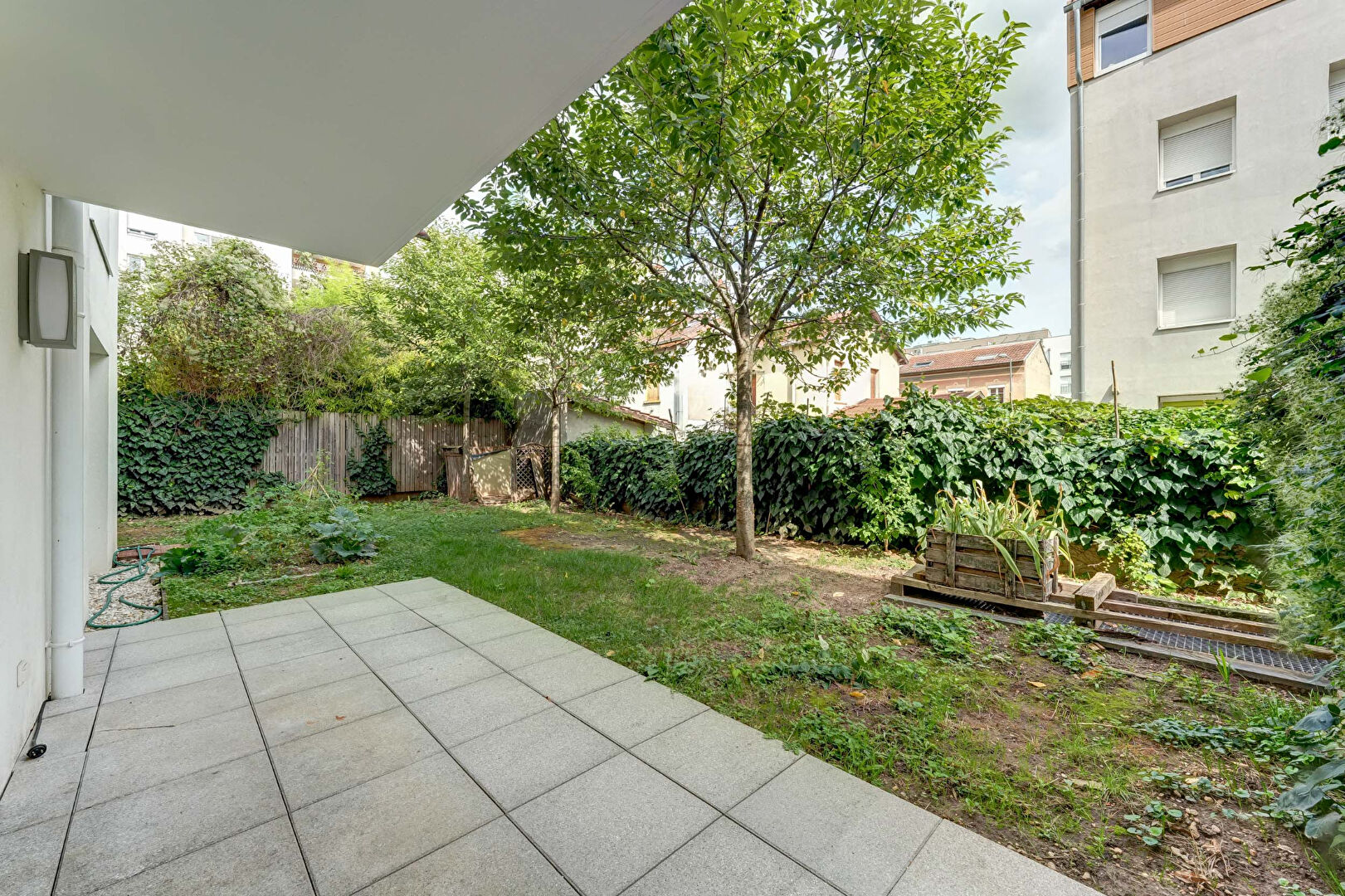 T3 REZ-DE-JARDIN & PARKING